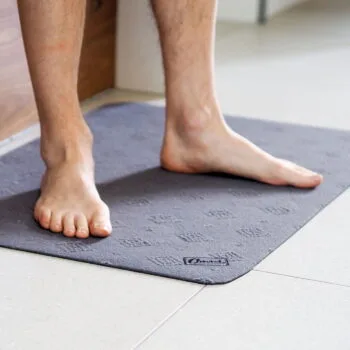 Conni Absorbent Anti Slip Floor Mat Grey (60x90cm) – Shower mats | Coastcare Medical