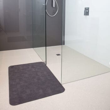 Conni Absorbent Anti Slip Floor Mat Grey (60x90cm) – Shower mats | Coastcare Medical